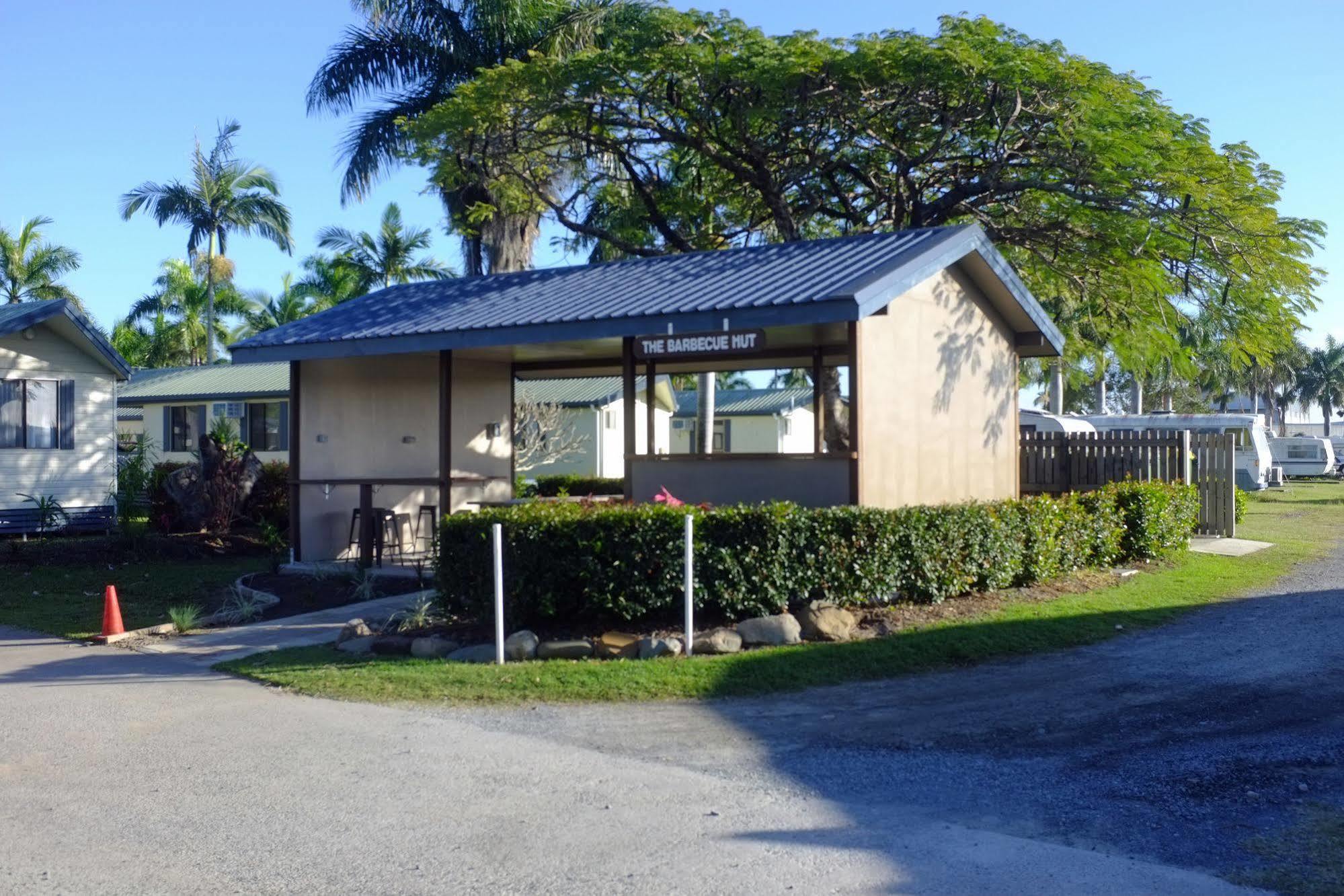 The Park Hotel Mackay Exterior photo